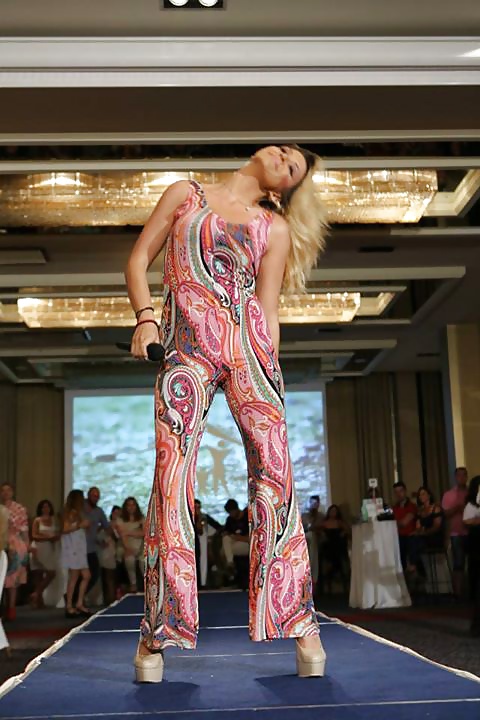 Top coño 3
 #32972283