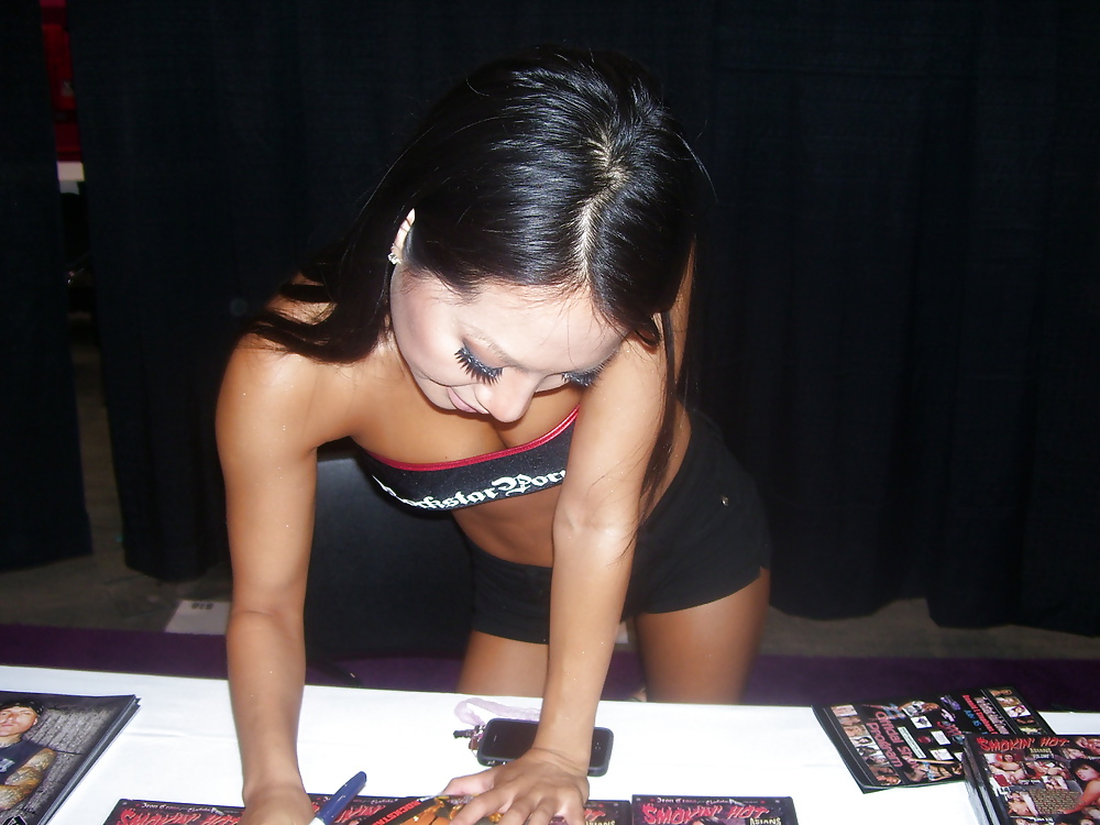 Exxxoticaexpoの写真をもっと見る 
 #23924061