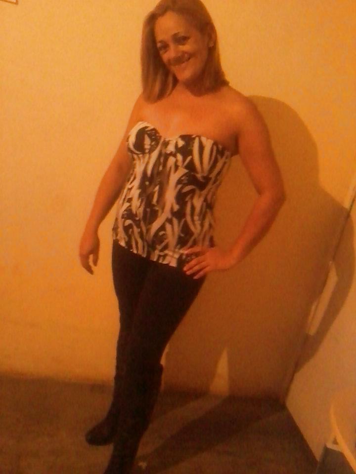 暴露された妻-アパレシーダ
 #37760720