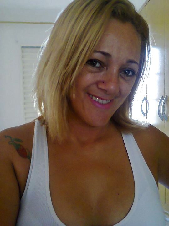 暴露された妻-アパレシーダ
 #37760775