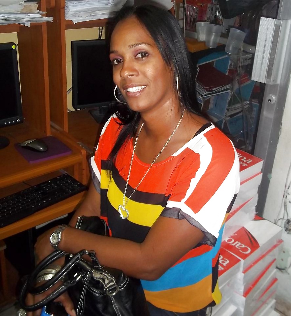 Una ragazza dominicana chiamata mildred n.
 #24553032