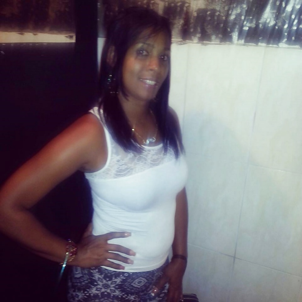 Una ragazza dominicana chiamata mildred n.
 #24553252