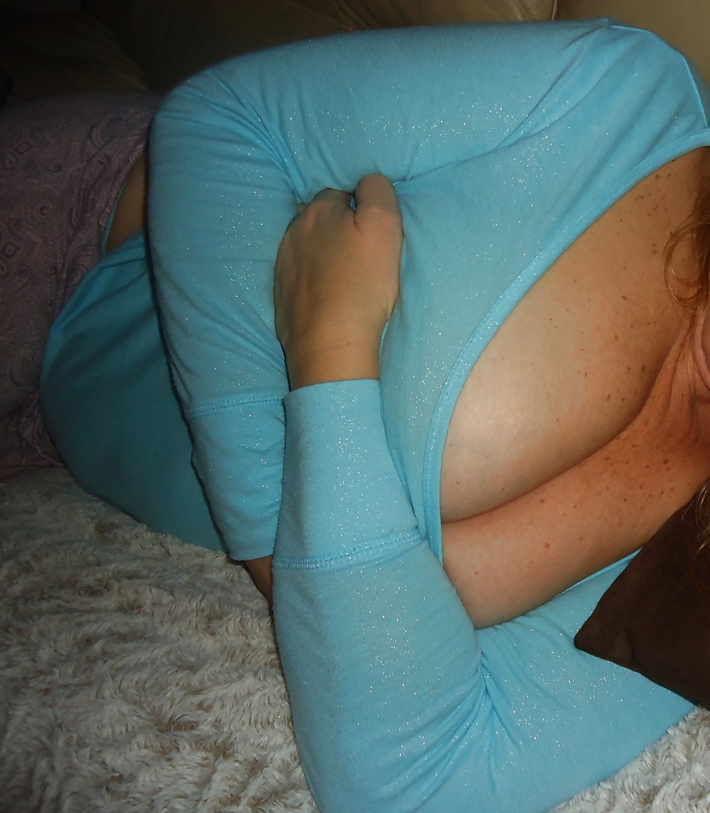 Esposas escote
 #31076268