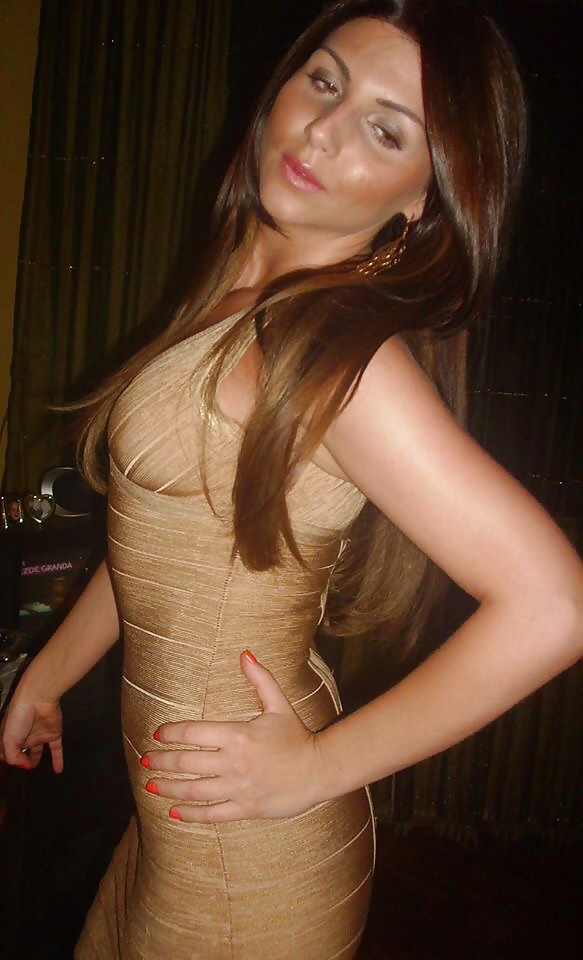 未来のポルノスター クリスティナ・セルビア
 #31648933