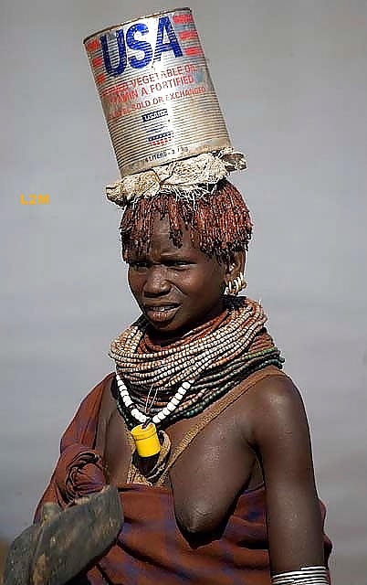 Exóticas bellezas tribales africanas 
 #23490596