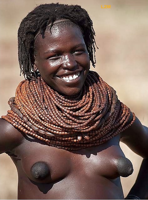 エキゾチックなアフリカの部族の美しさ 
 #23490600