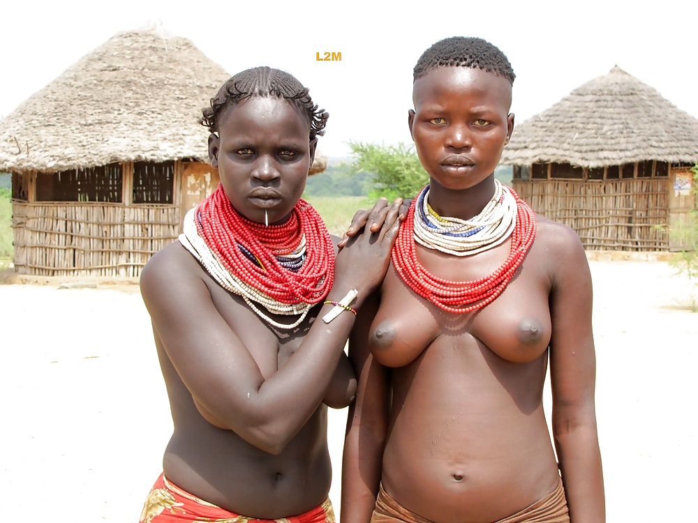Exóticas bellezas tribales africanas 
 #23490619