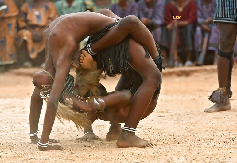 Exóticas bellezas tribales africanas 
 #23490648