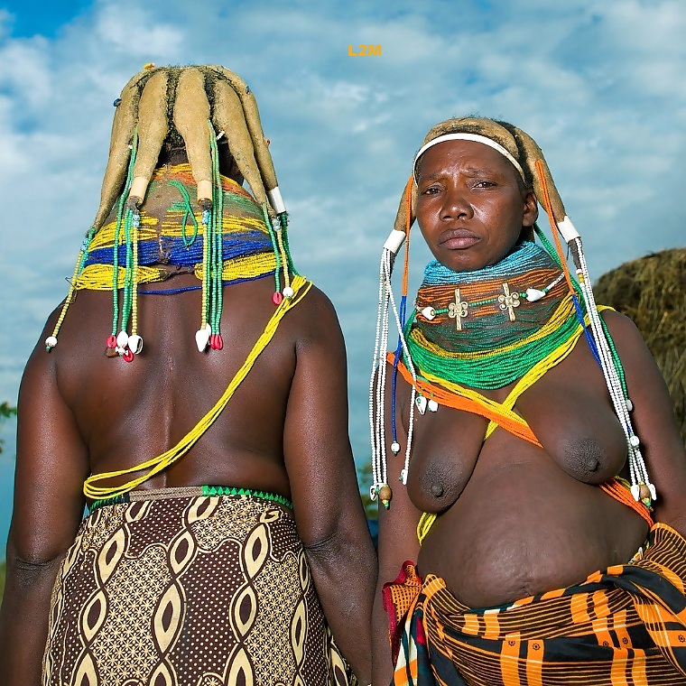 Exóticas bellezas tribales africanas 
 #23490663
