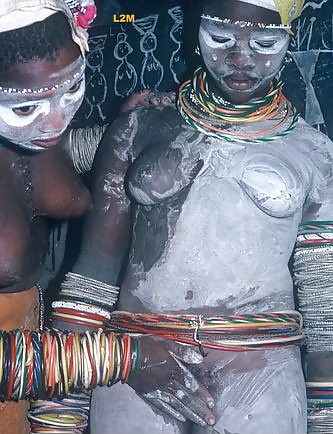 Bellezze esotiche africane tribali 
 #23490807