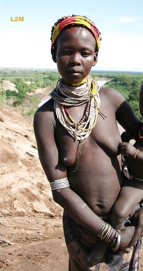 エキゾチックなアフリカの部族の美しさ 
 #23490896