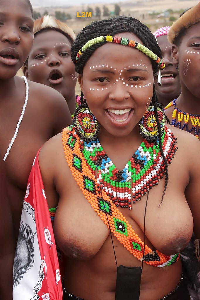 Exóticas bellezas tribales africanas 
 #23491178