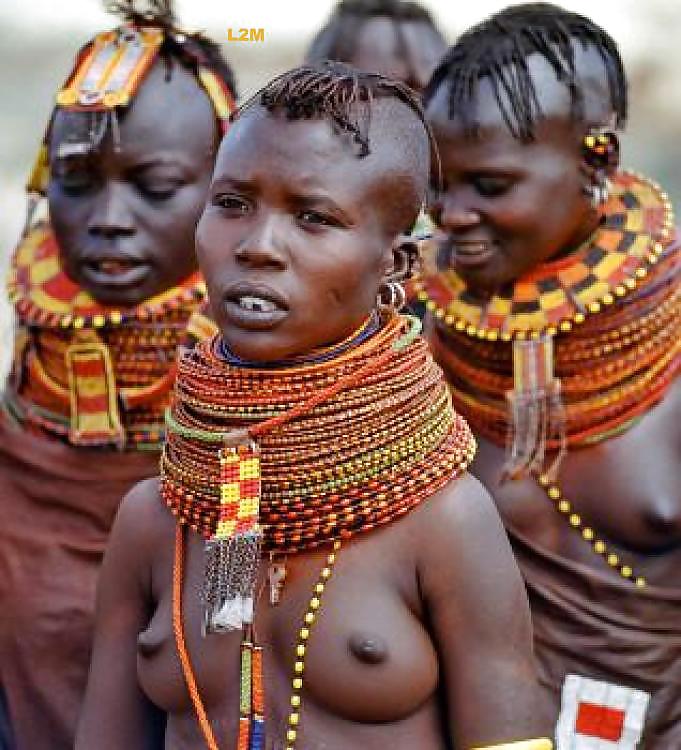 エキゾチックなアフリカの部族の美しさ 
 #23491436