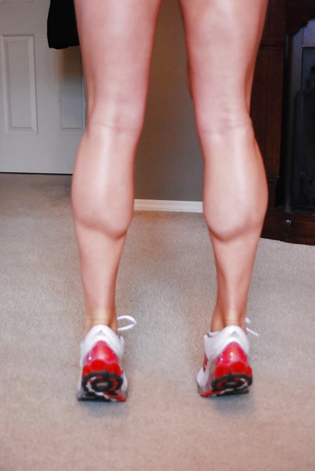 Mujeres con piernas y pantorrillas sexy
 #35149659
