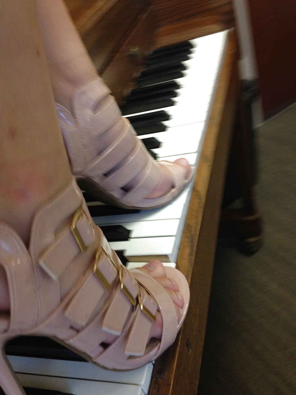 Piano walk
 #39596692