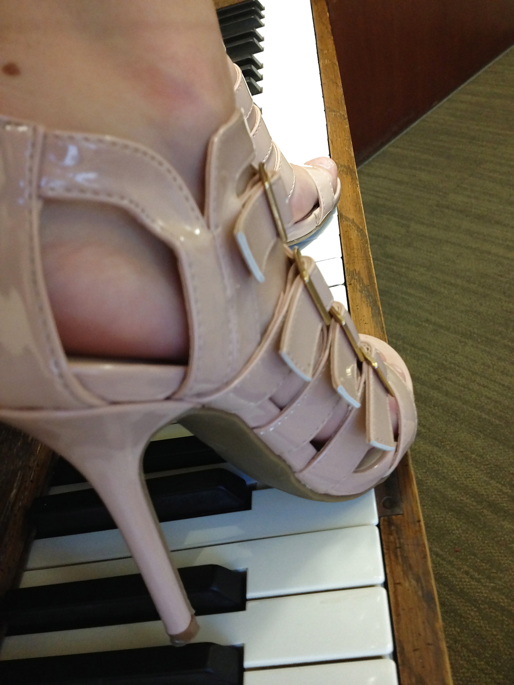 Piano walk
 #39596700