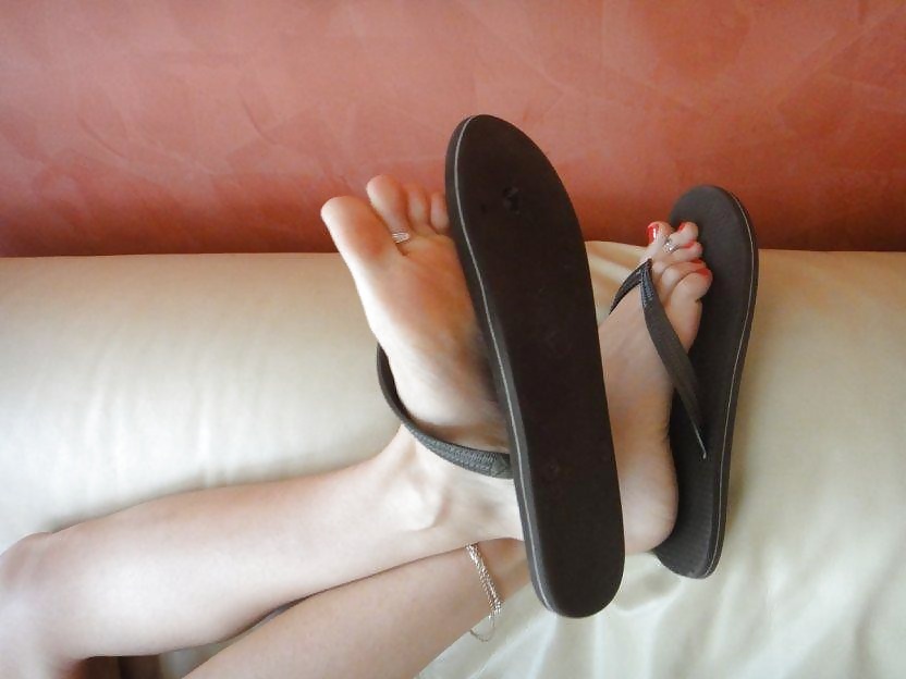 Flip Flop & Feet #40232241