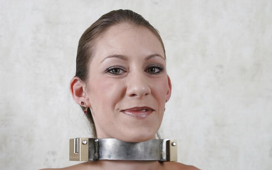 Collares y mordazas
 #25568018