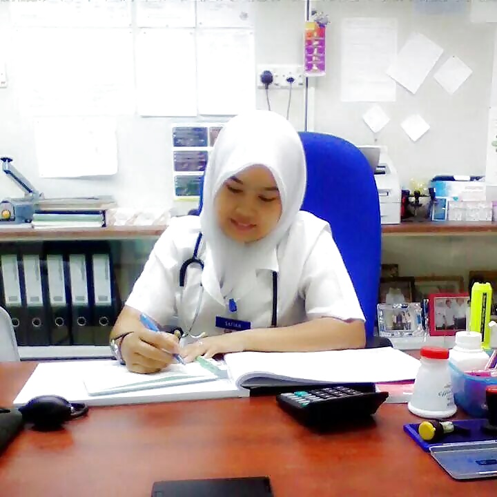 Awek melayu jururawat twitte #31780883