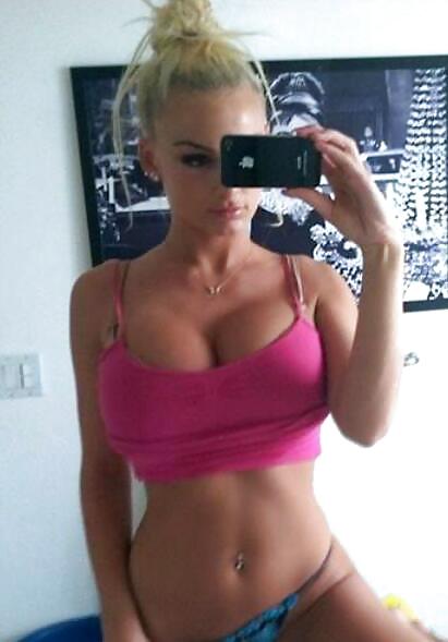 Selfshots Qui Doivent être Notés #37015916