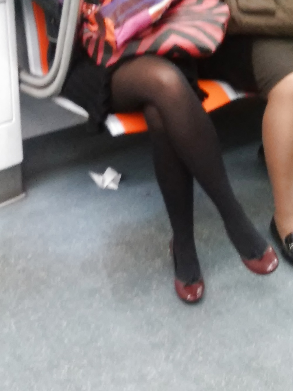 地下鉄で撮影されたイタリア人女性（ミルフ）（イタリア）2
 #31402436