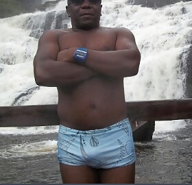 Maduro centado #23898894