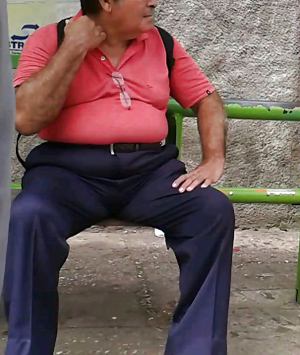 Maduro centado
 #23898940