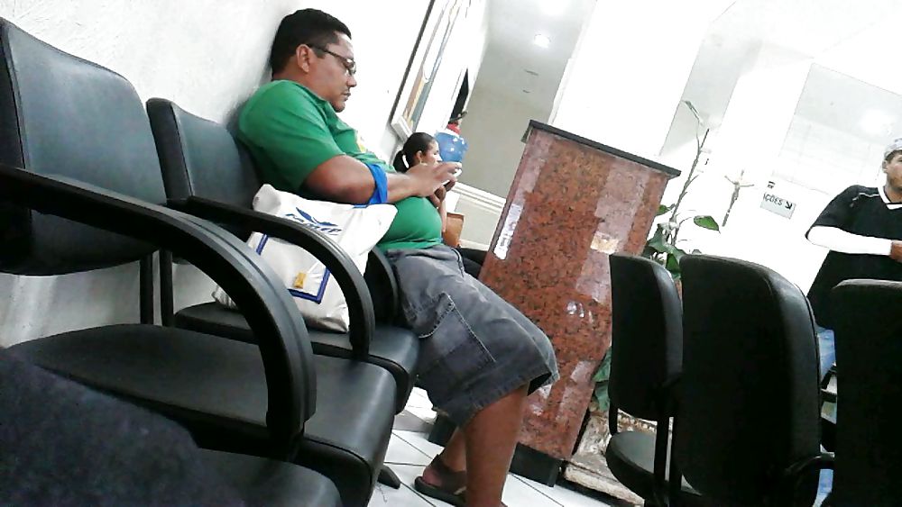 Maduro centado
 #23898953