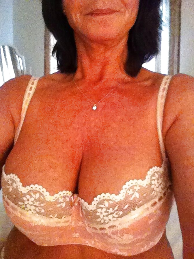 Milf and Hot Mom Selfies #32003289