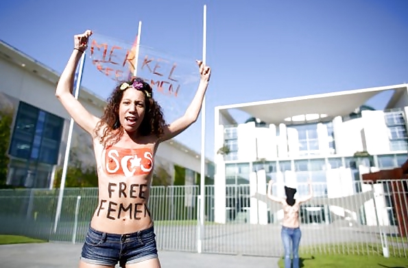 Femen Berlin 1xHot 1xMatterOfTaste 1xUgly #38026332