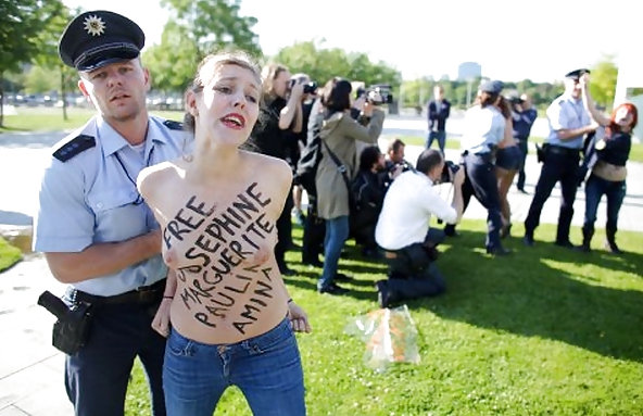 Femen Berlin 1xHot 1xMatterOfTaste 1xUgly #38026371