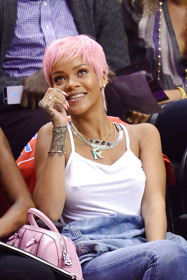 Rihanna Braless See Through #34249371