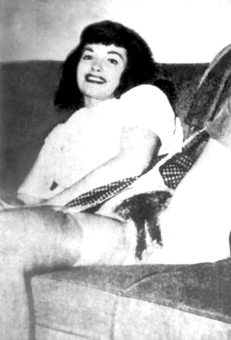Bettie Page in daring photos #29174210