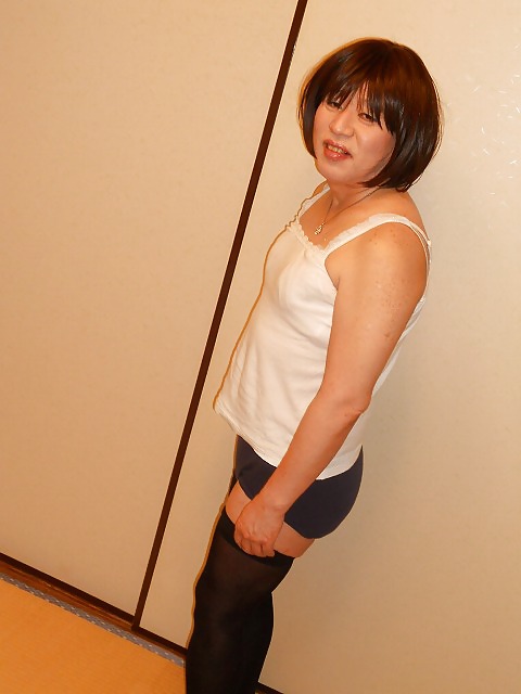 日本女性の体操服着用ブルマで
 #38023209