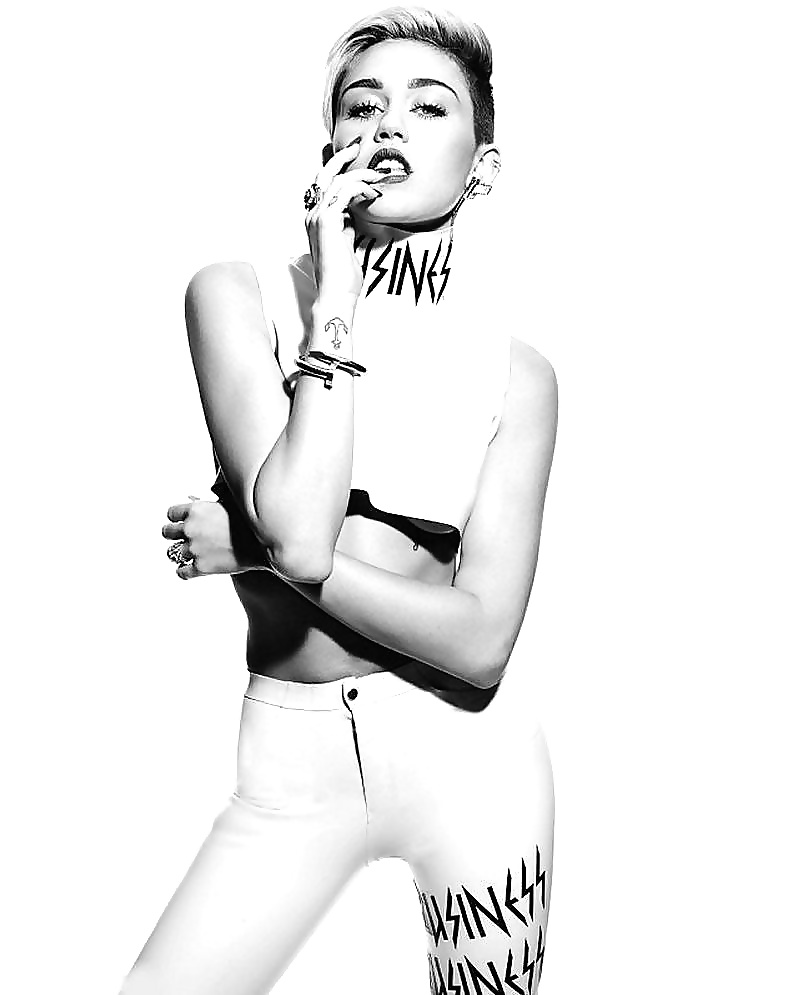 Miley cyrus - zorra desnuda para follar
 #24039228