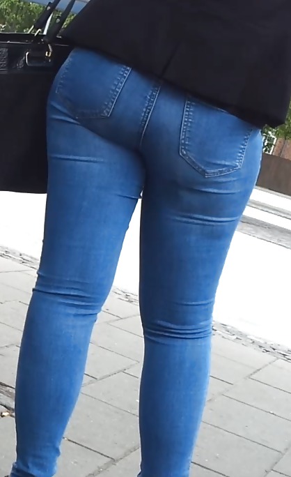 Hot round ass in jeans #25456623