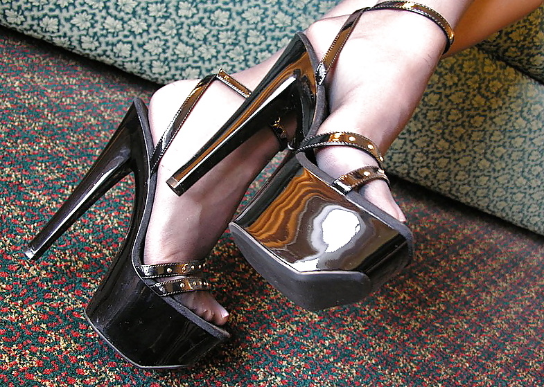 Feet in hose 7 (by tm) #27008687