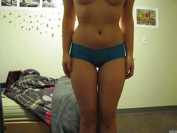 パンティガール
 #40856418