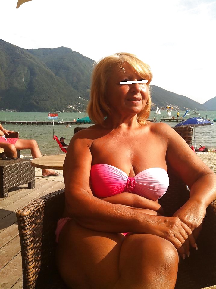 Los amigos de mi madre
 #29216425