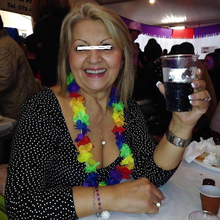 Los amigos de mi madre
 #29216442