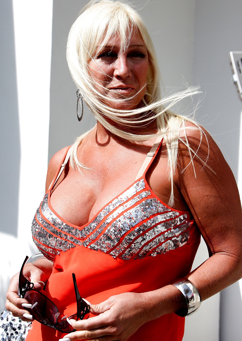 Linda Hogan - thick, busty MILF #31668111