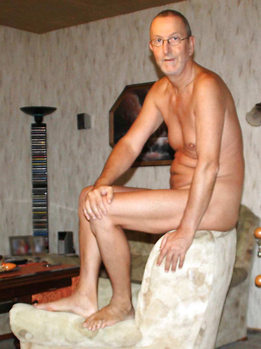 Nackedei mit sessel 2013
 #24568685