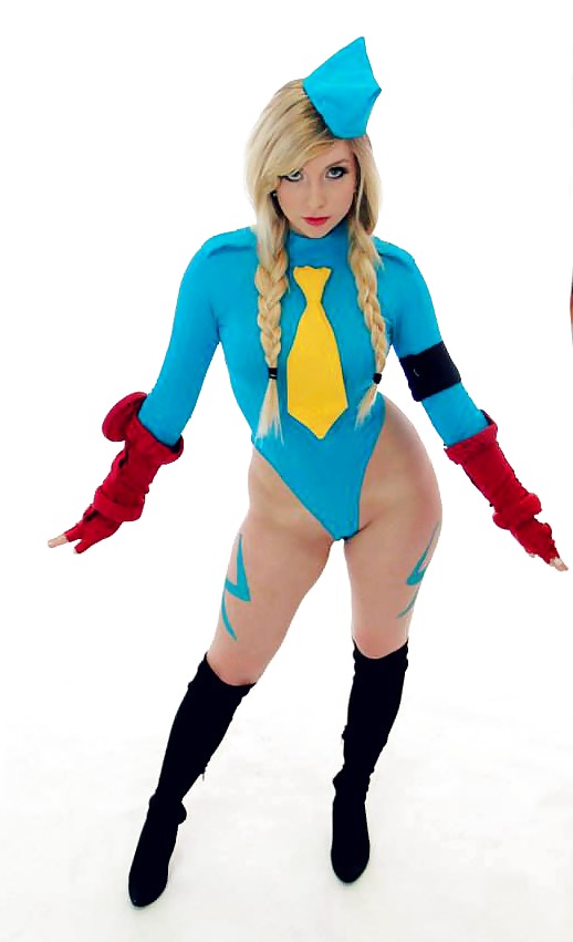 Street Fighter Cammy Cosplay #22981652