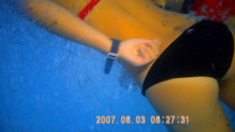 Am Pool #23352190