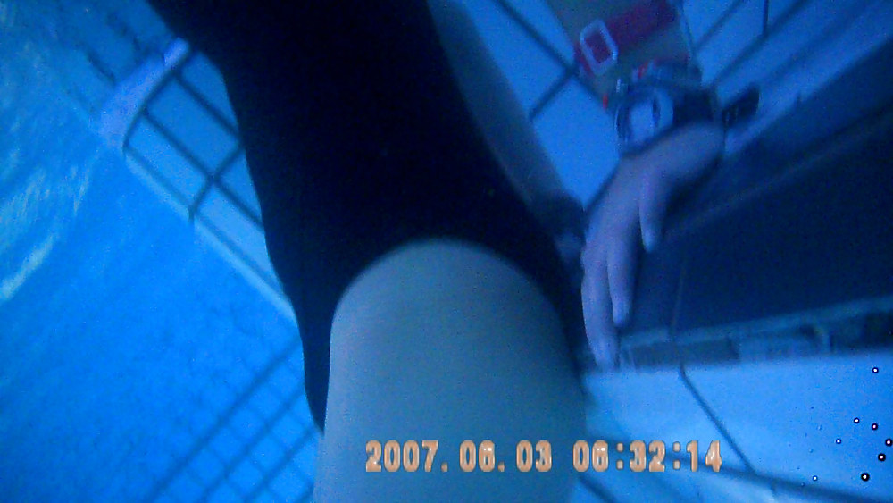 Am Pool #23352196