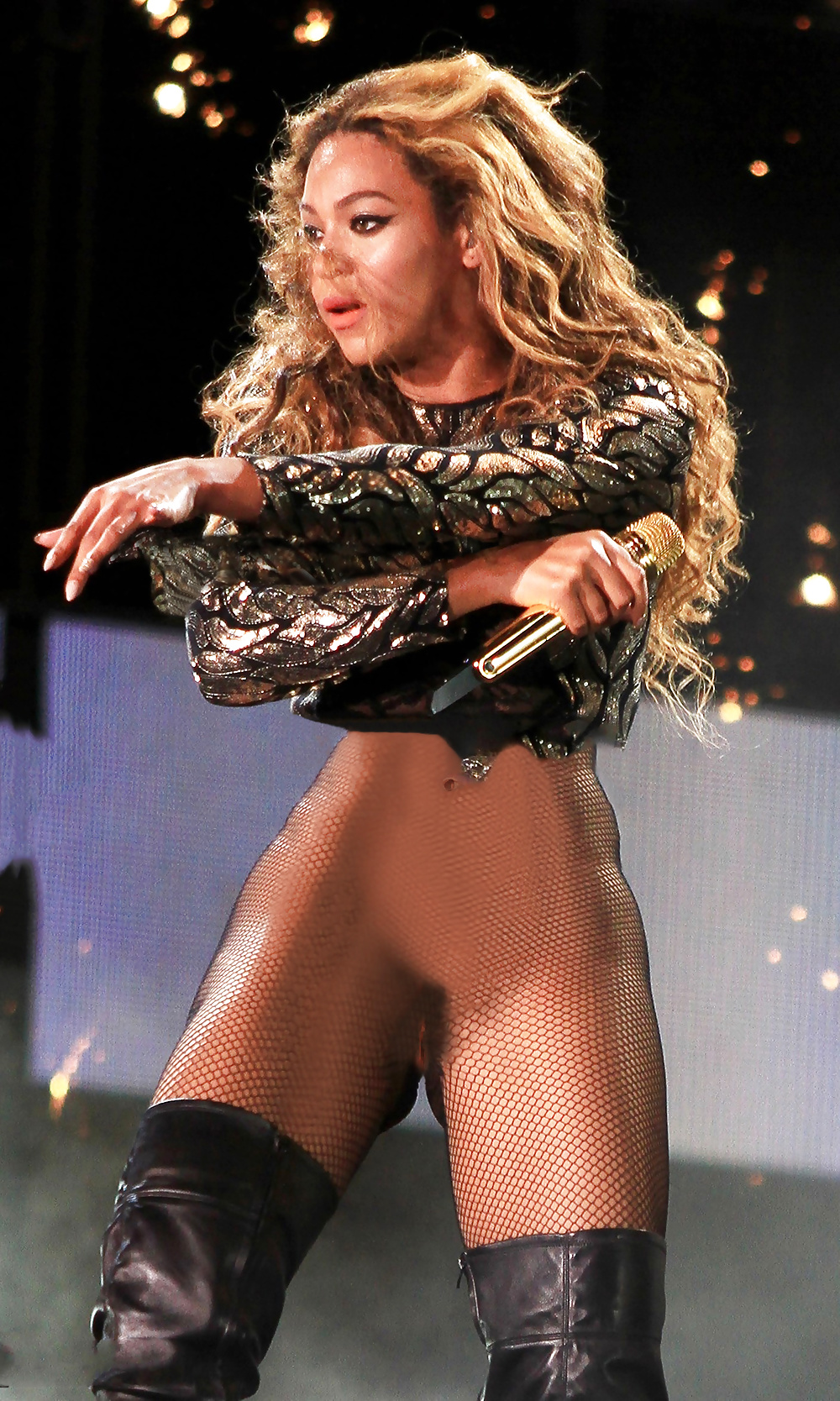 Beyonce nudo durante il tour 3
 #29620725