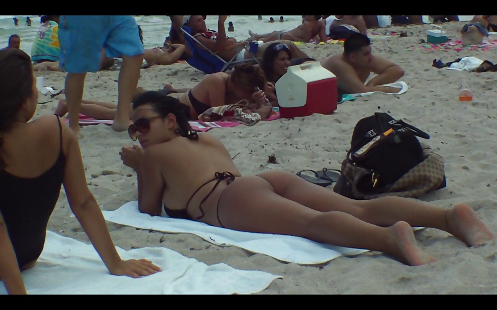 ¡Latina beach buns spring breaker voyeur booty ass !
 #37148030