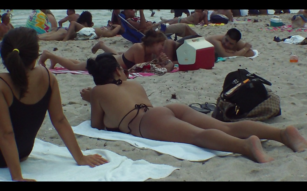 ¡Latina beach buns spring breaker voyeur booty ass !
 #37148039