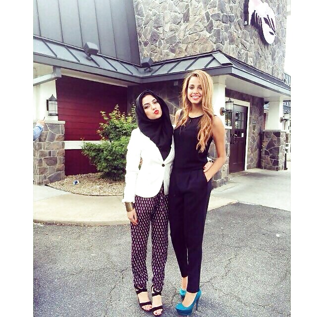 Sexy hijabis
 #27478453