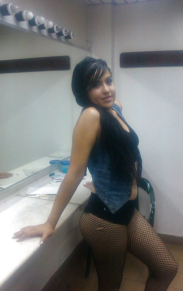 Conjunto completo 3: posando ex-amigas
 #36355366